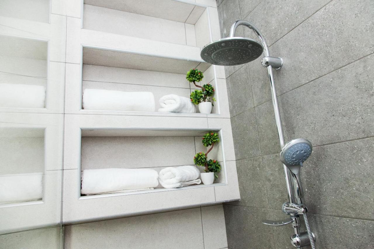 A Spacious Brand New Studio Ideal For 2 A Apartment Athens Luaran gambar